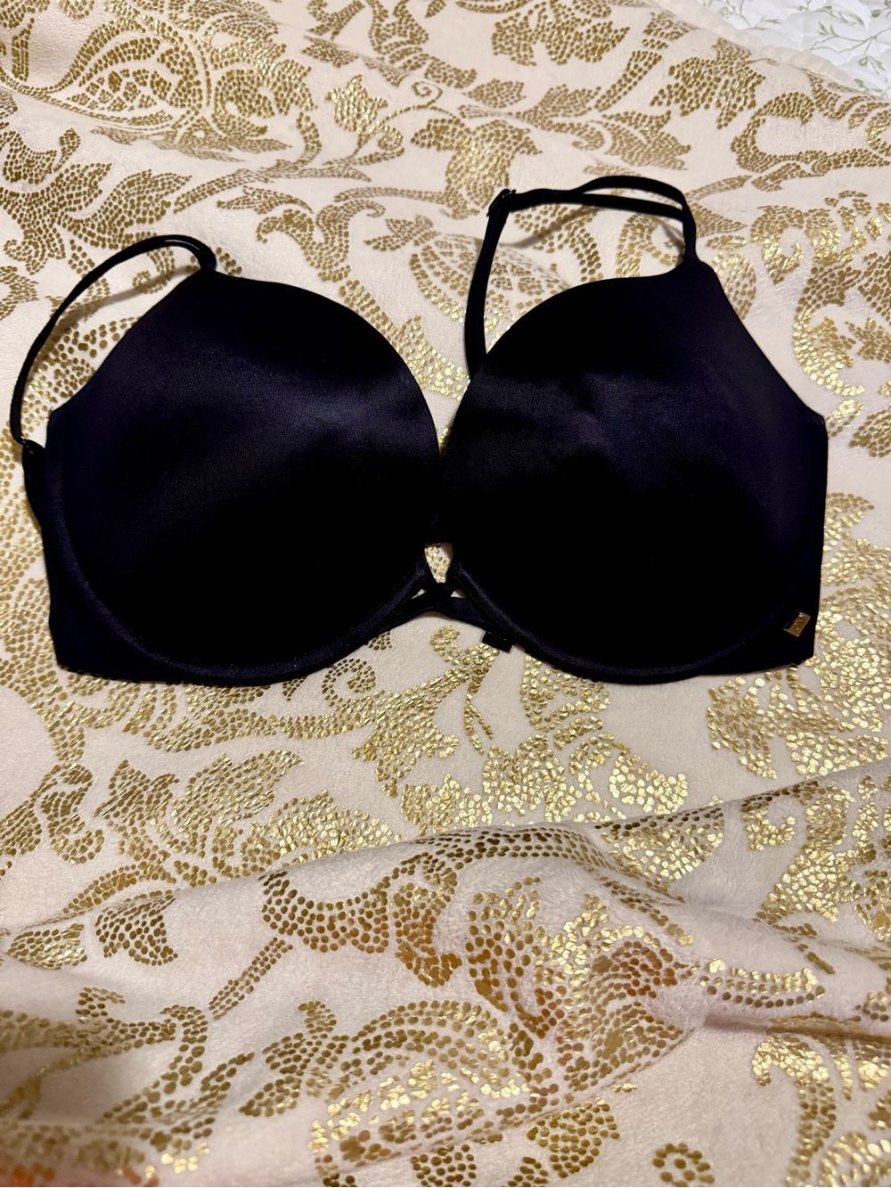 Victoria’s Secret Very Sexy push-up bra 34DD